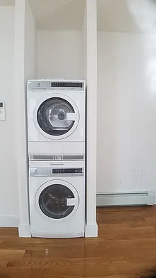 Rented by Compass | media 18