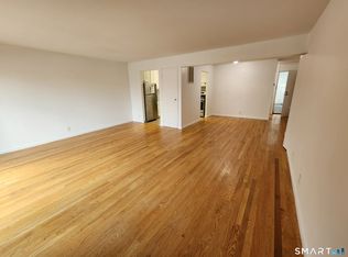 2 Cook Close #2, Ridgefield, CT 06877