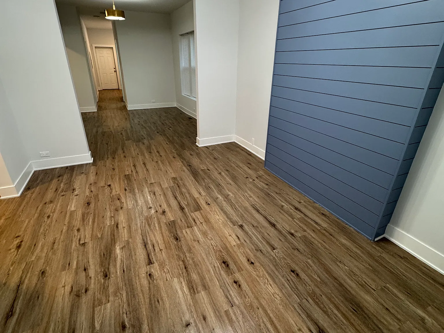 7052 S Vernon Ave — Photo 4