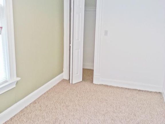 4th image of 843 N Francisco Ave APT 2R