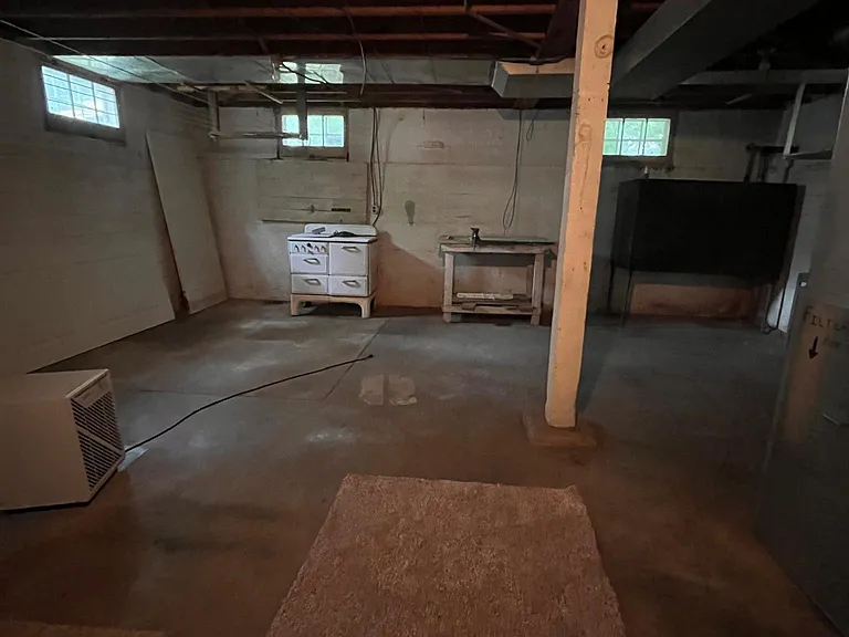 Large unfinished basement