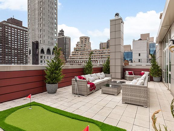 3rd image of 141 E 88th St Penthouse S
