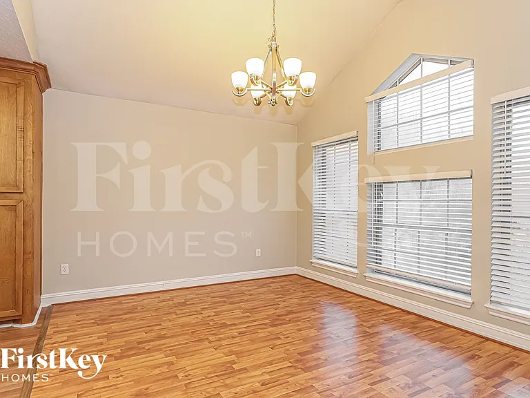 112 Golfview Dr — Photo 7