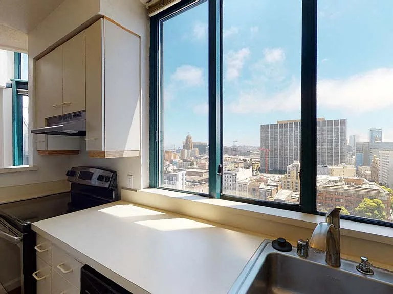 Trinity Towers Apartments — Photo 105