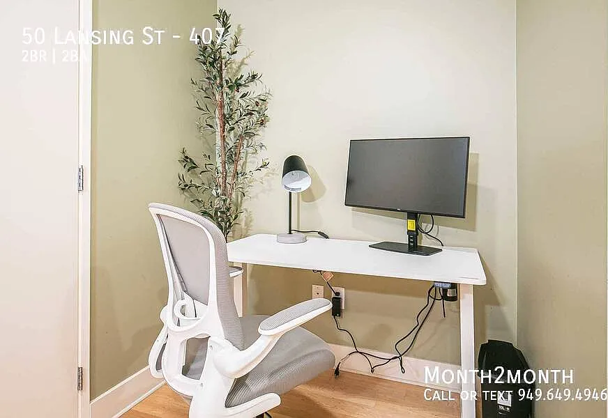 Luxe Urban Retreat on Lansing St — Photo 2