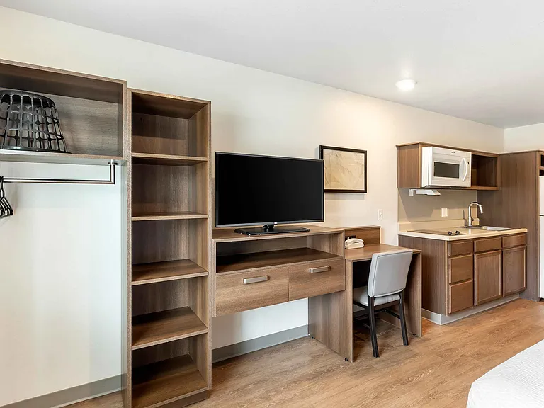 Studio Suite - 1 Queen Bed