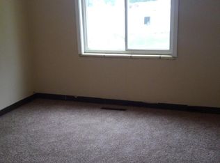 11 Circle St APT 1, Niles, OH 44446