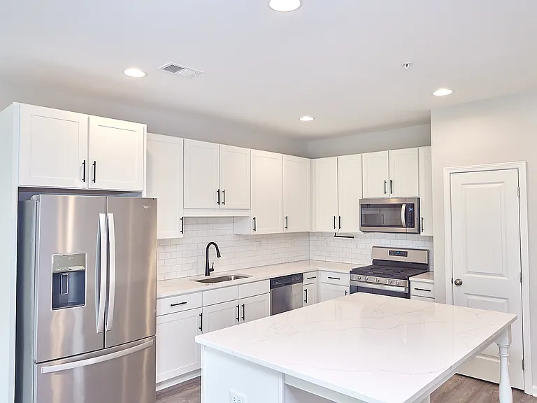 2890 Royal Heights Dr NW #1 — Photo 9