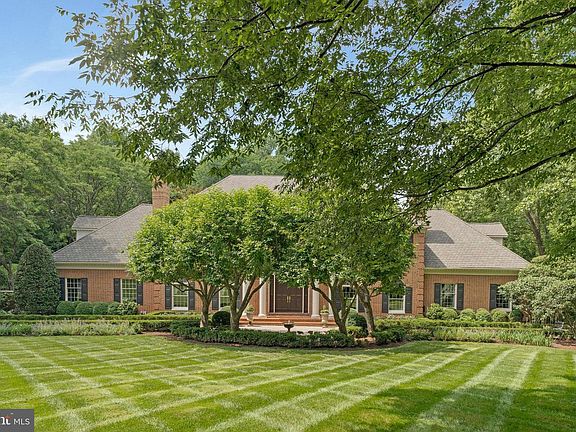 2nd image of 8014 Greenwich Woods Dr