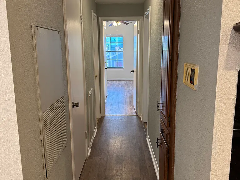 203 E 31st St #204 — Photo 8