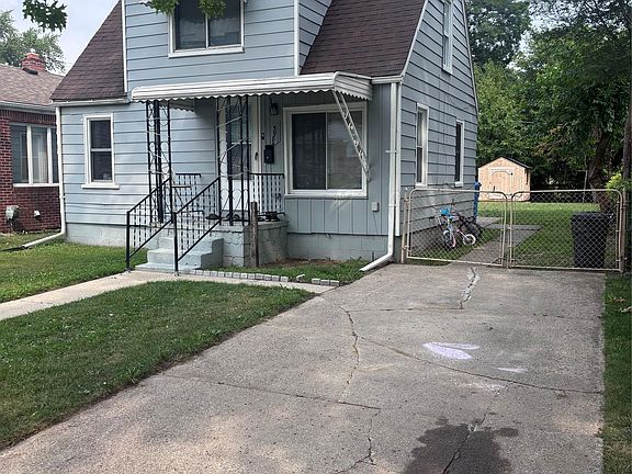 2nd image of 5984 Robindale Ave