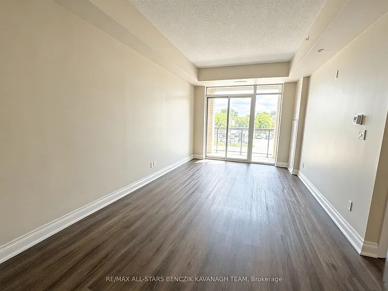 68 Main St N #233 — Photo 5