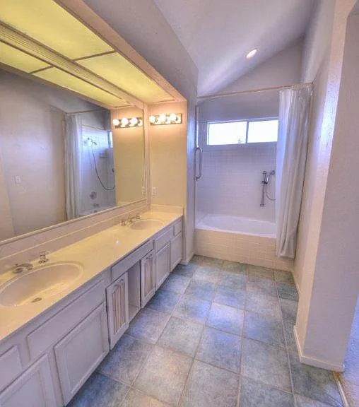 201 Yarborough Ln — Photo 22