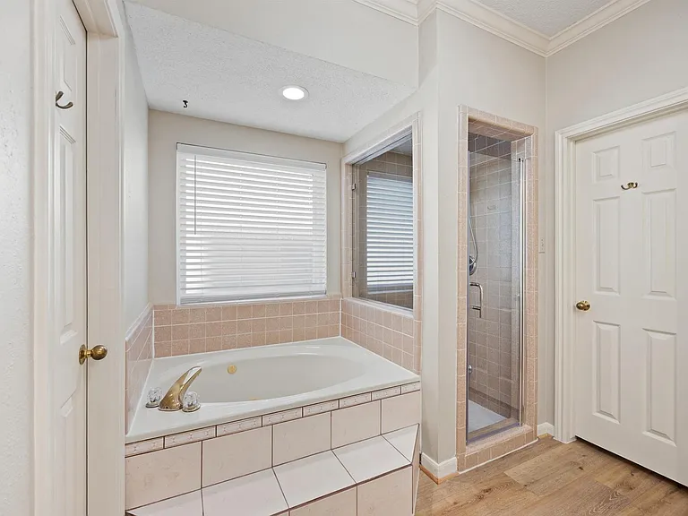 12119 Auburn Hills Dr — Photo 18