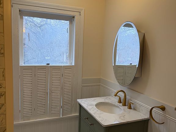 4th image of 27 Atkinson St #1