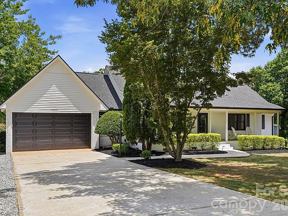 2nd image of 49435 River Run Rd