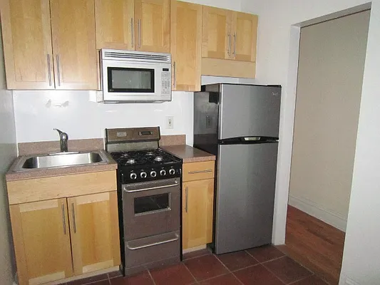 Rented by City Connections Realty | media 17