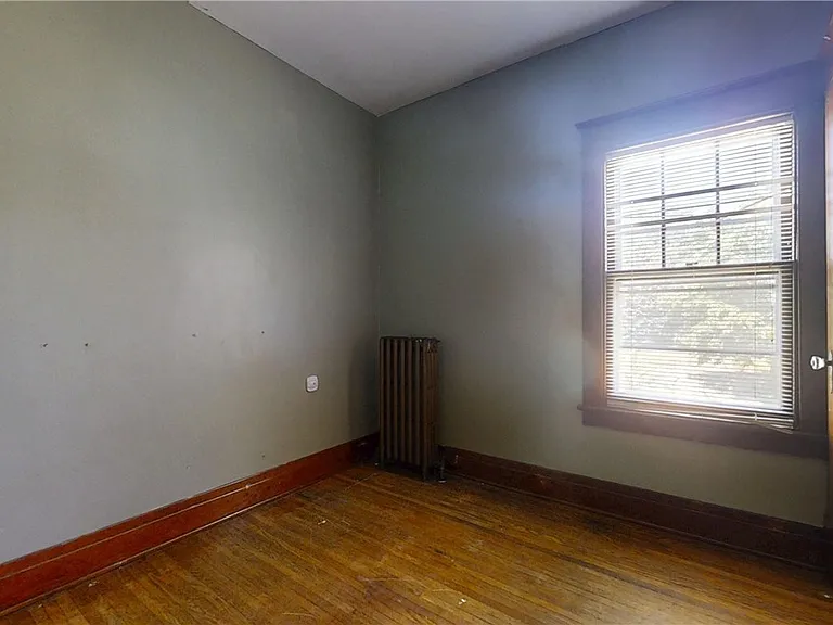 425 Johnson St — Photo 10