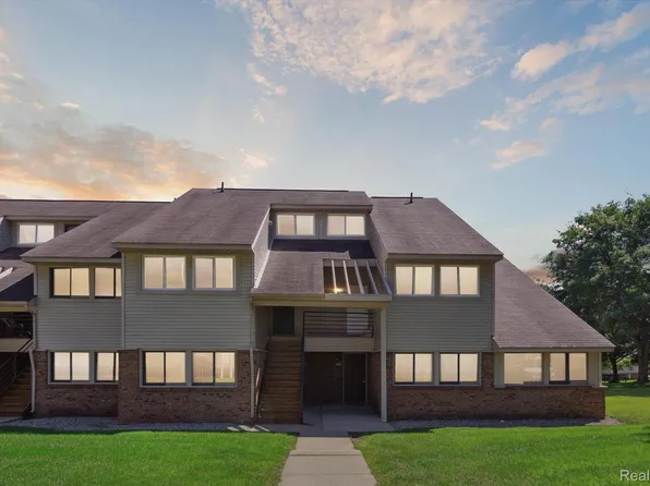 2818 Davison Ave, Auburn Hills, MI 48326