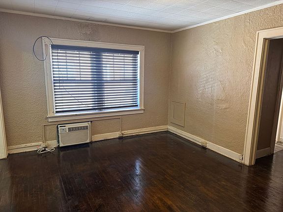 2nd image of 312 N Noyes Blvd #559013115