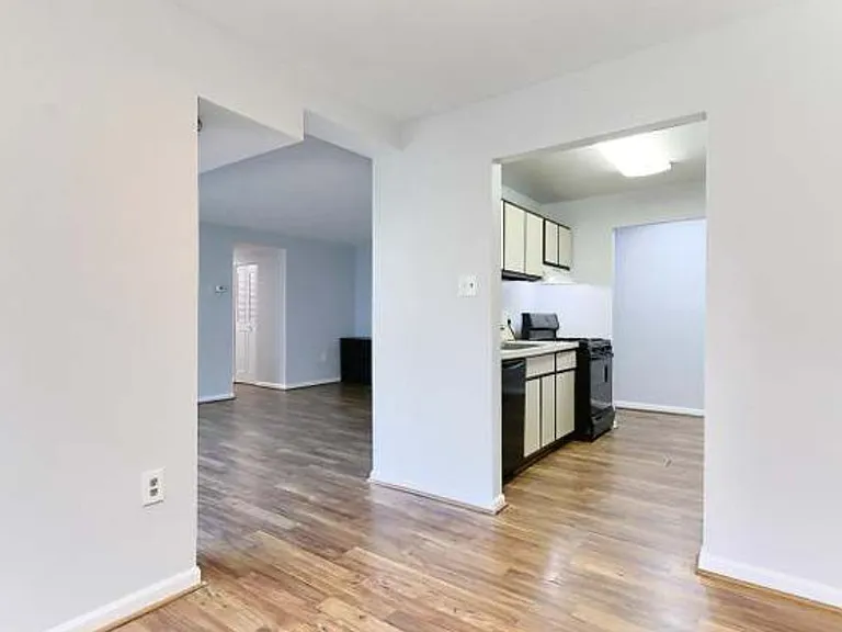 5205 Duke St #201 — Photo 24