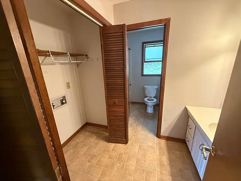 1201 Eastbrook Dr — Photo 20