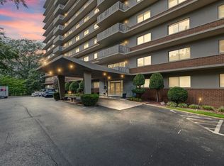 1960 N Park Loop #903, Memphis, TN 38111