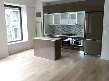 1st image of 75 Wall St Studio