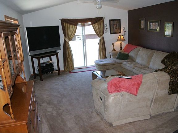 5th image of 1022 73rd Dr SE