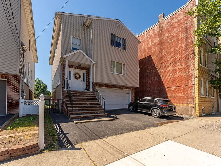 43 Passaic St #2 — Photo 18