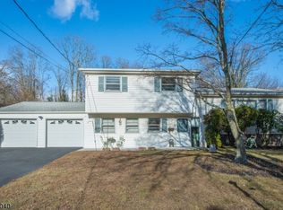 92 Lidgerwood Pkwy, Morristown, NJ 07960