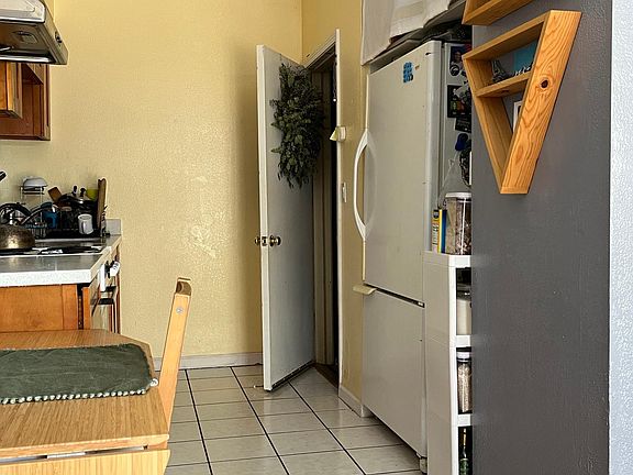 3rd image of 885 San Jose Ave #A