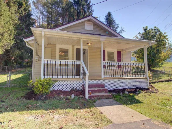1529 Riverview Dr, Elizabethton, TN 37643