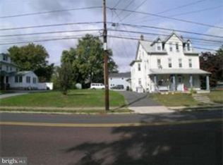 923 Walnut St #2, Royersford, PA 19468