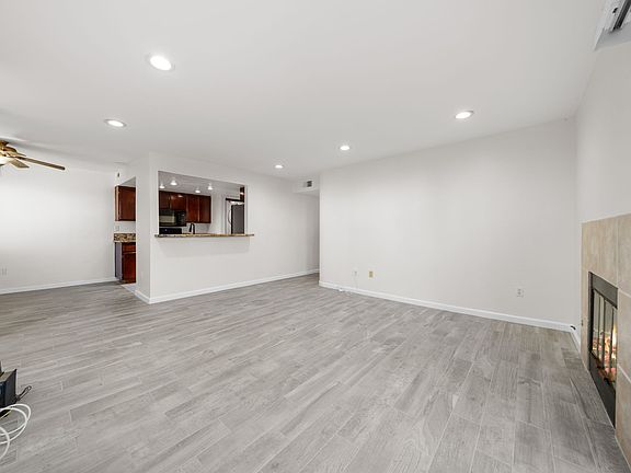 3rd image of 9424 Twin Trails Dr Unit 103