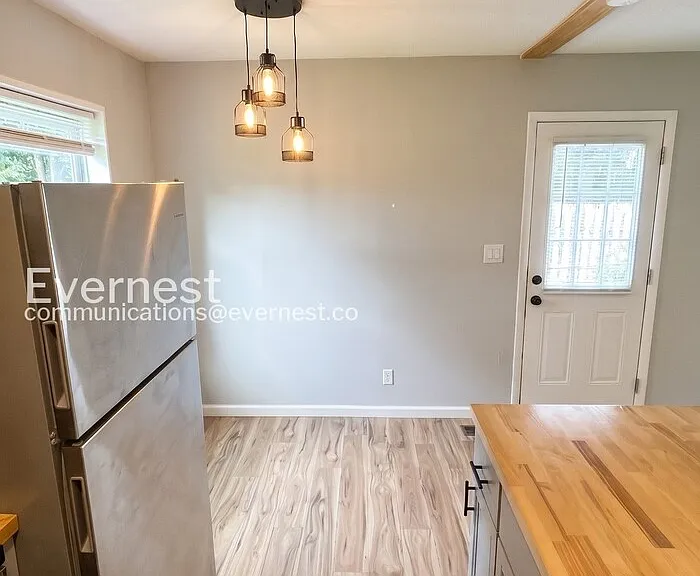 204 W Monticello Ave — Photo 5
