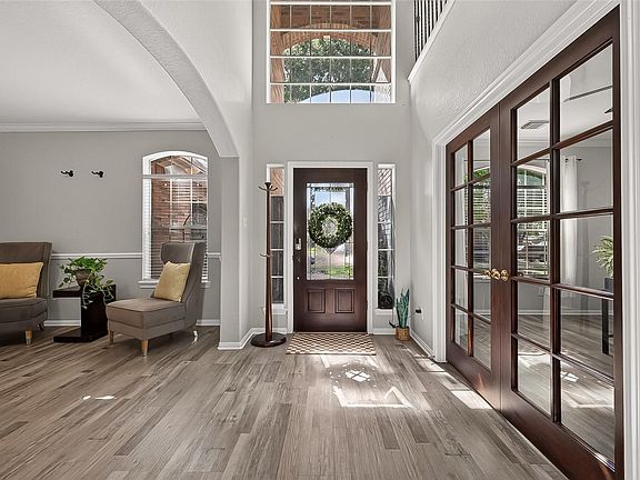 5th image of 3226 Oak Park Ln