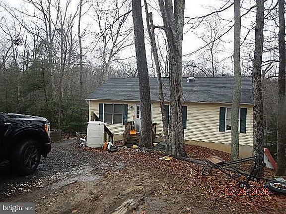 2nd image of 735 Lazy River Rd