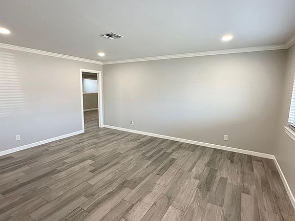 2nd image of 4707 Pasadena Dr