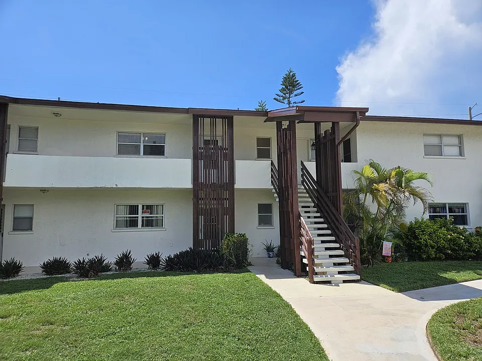 245 Center Rd #211