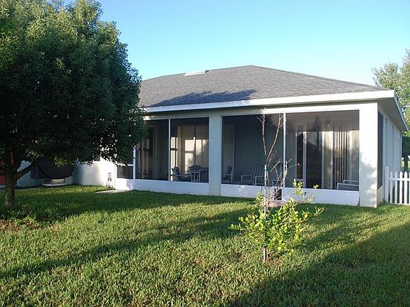 3rd image of 3832 Milflores Dr