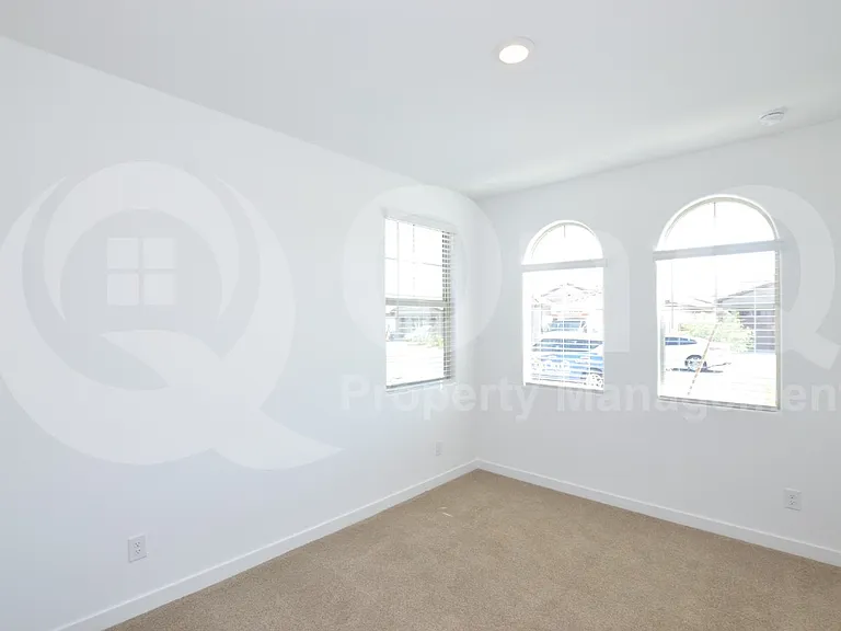 9332 W Glenrosa Ave — Photo 10