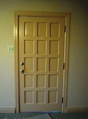4th image of 904 Moisant Dr