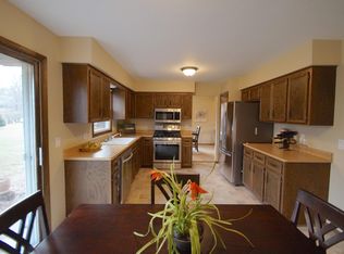 W165N10432 Wagon Trl, Germantown, WI 53022