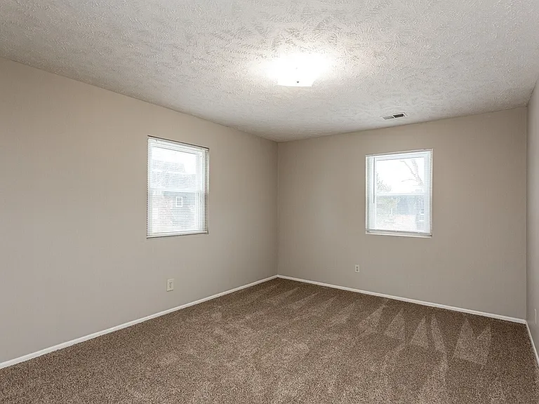 New Towne West Apartments — Photo 13