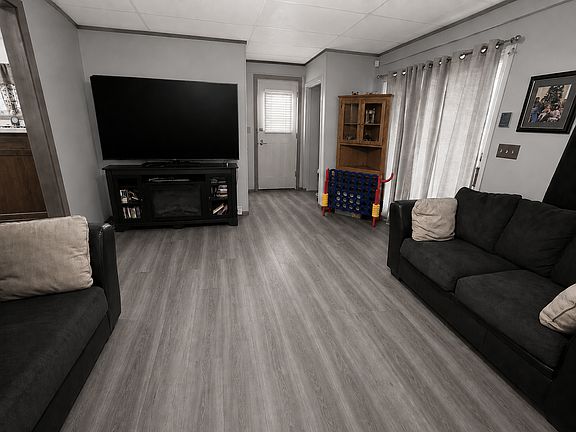 5th image of 8 Eldridge Ave