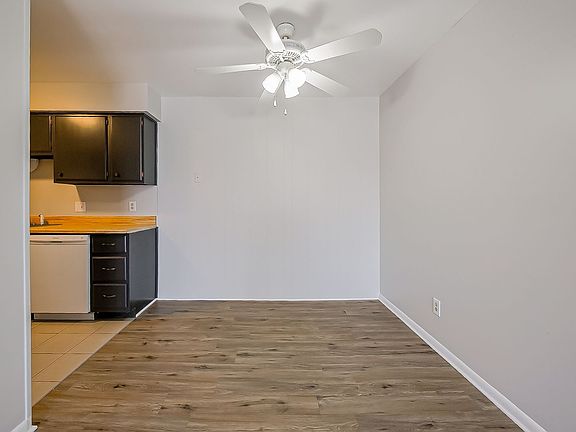 5th image of 825 S Grand Ave APT 5