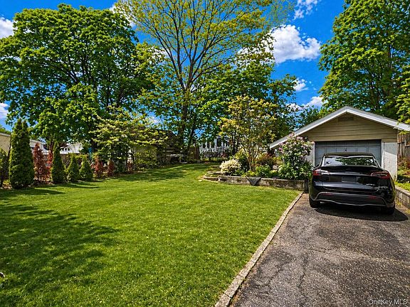 3rd image of 444 Brookside Avenue