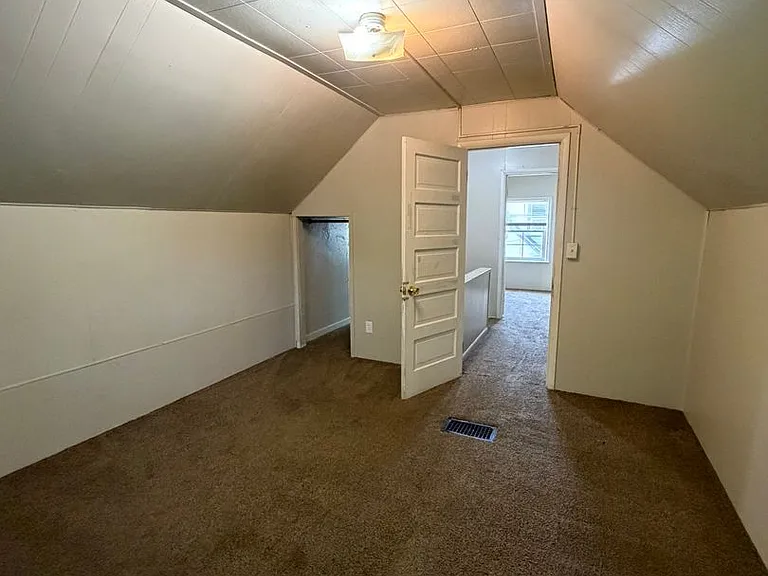 137 Highland Ave — Photo 11
