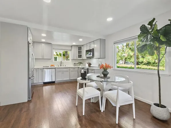10063 Long Oak Ln, Cupertino, CA 95014